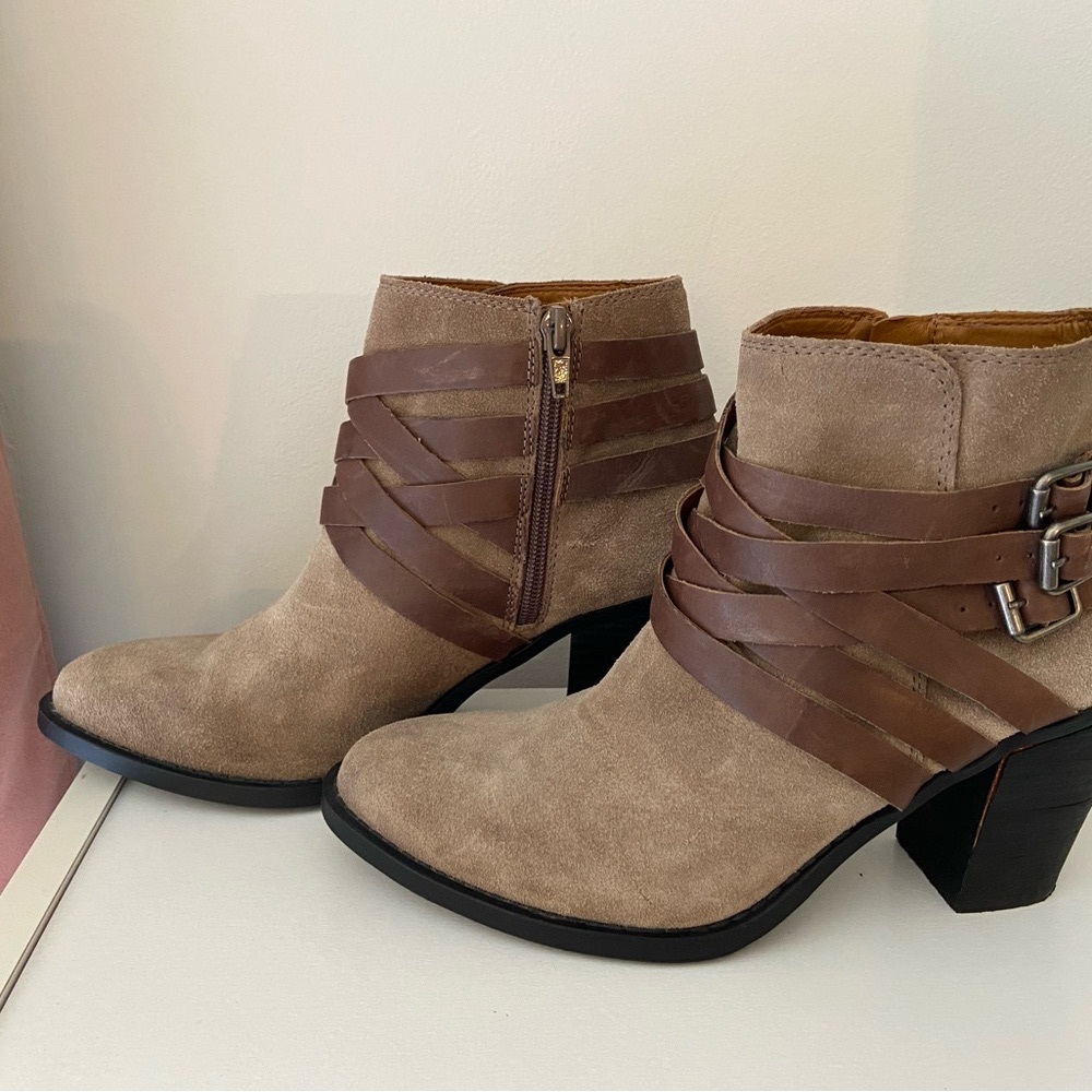 Lucky Brand Tan and Brown Ankle Booties with Western Flair